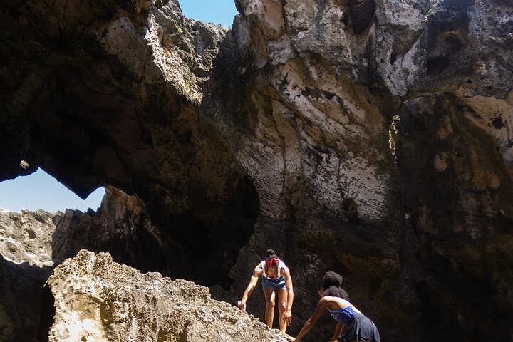 Cueva del Indio en Charco Azul Grot en Waterval Avontuur