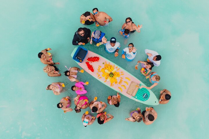 Tour en barco por la laguna de Bacalar con barra libre y aperitivos