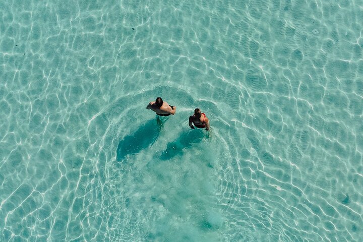 Tour en barco por la laguna de Bacalar con barra libre y aperitivos