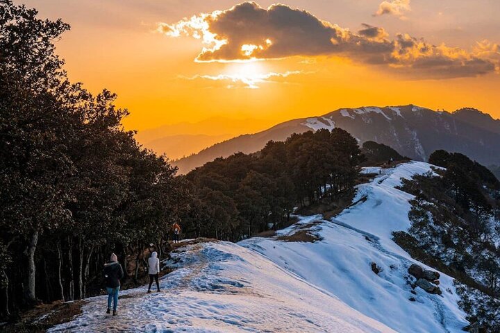 Tour Himachal de lujo de 3 días : Ex-Delhi a Jibhi & Tirthan Valley