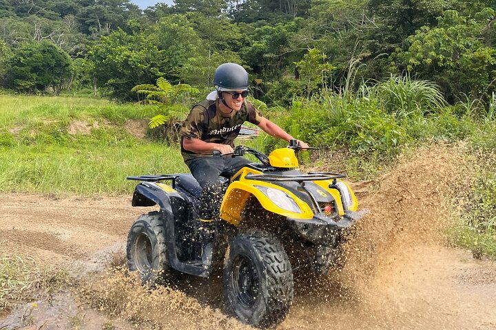 60min Buggy / ATV excursão de aventura na selva em Okinawa