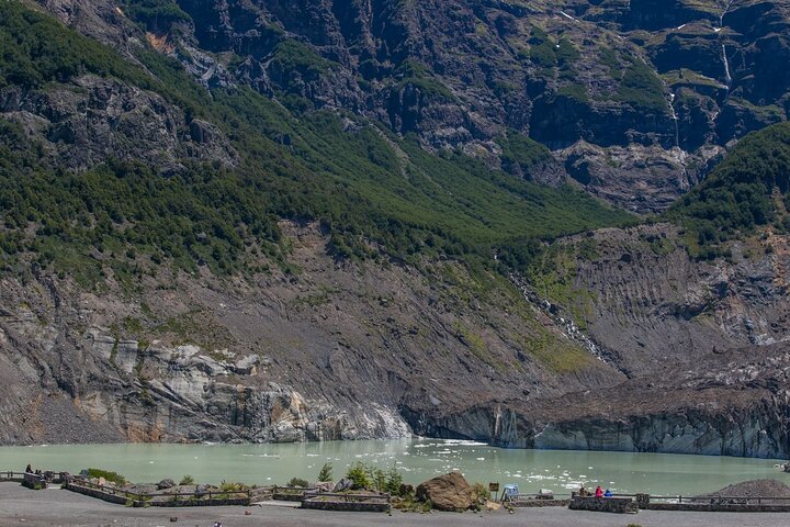 Full Day Cerro Tronador: Nieves Eternas y Glaciares Colgantes