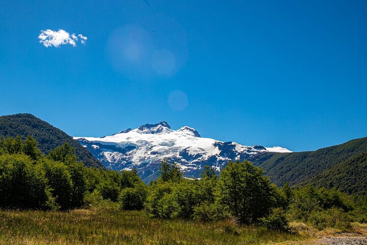 Full Day Cerro Tronador: Nieves Eternas y Glaciares Colgantes