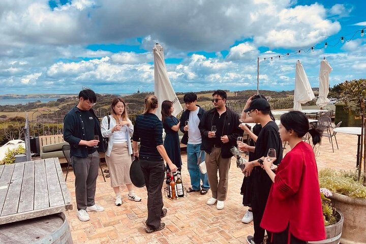 Auckland: Waiheke Island Seafront lunsj og premium vin tur