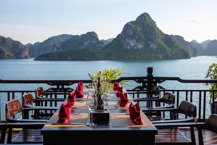 2 - Day Ha Long-Lan Ha Bay-Bai Tu Long Bay 5 Sterne Kreuzfahrten und Balkon