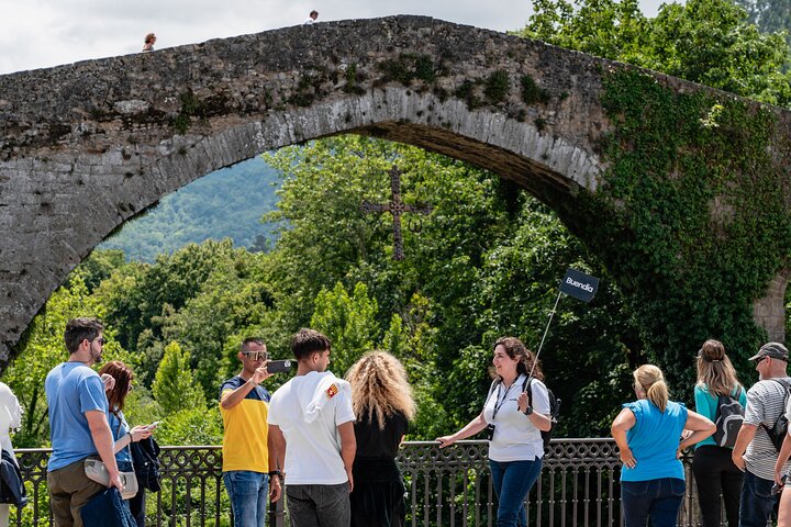 Tour zu den Seen von Covadonga, Cangas de Onís und Lastres von Oviedo aus