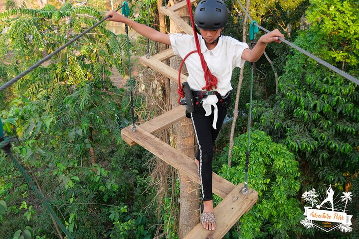 Fandee Treetop Adventure Park – Seilrutschen und Seilbrücken in Tad Lo