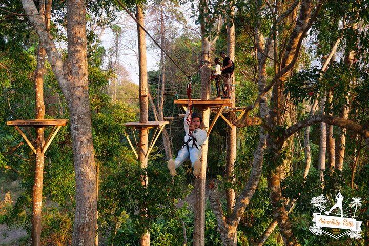 Fandee Treetop Adventure Park – Seilrutschen und Seilbrücken in Tad Lo