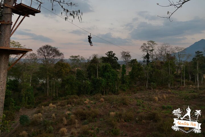 Fandee Treetop Adventure Park – Seilrutschen und Seilbrücken in Tad Lo