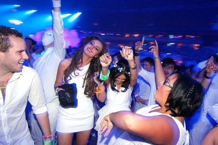 White Party Tour i San Andrés med buffémiddag och öppen bar