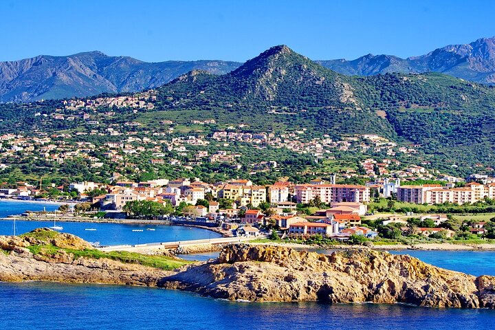 Descoberta da Ilha Rousse e degustação de vinhos do porto de cruzeiro de Calvi