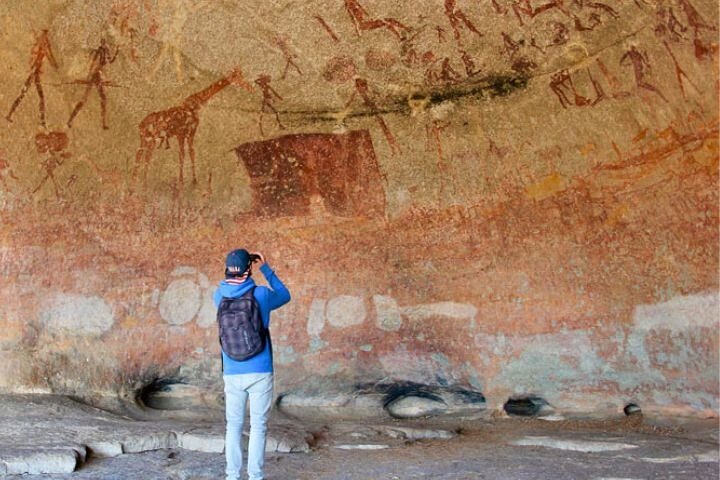 Rastreo de rinocerontes de Matobo y arte rupestre desde Bulawayo