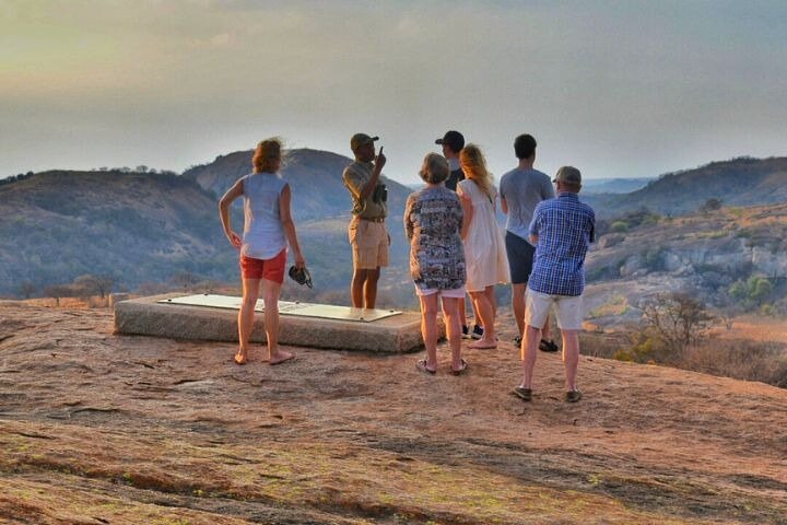 Rastreo de rinocerontes de Matobo y arte rupestre desde Bulawayo