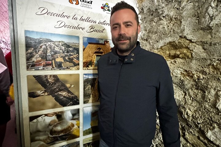 Alicante:Cuevas del Canelobre y Castillo de Busot con Guía Local