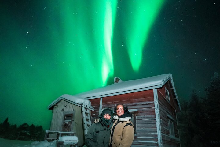Rovaniemi : Norrskensjakt Max 8 + Proffs foton och 100% återbetalning