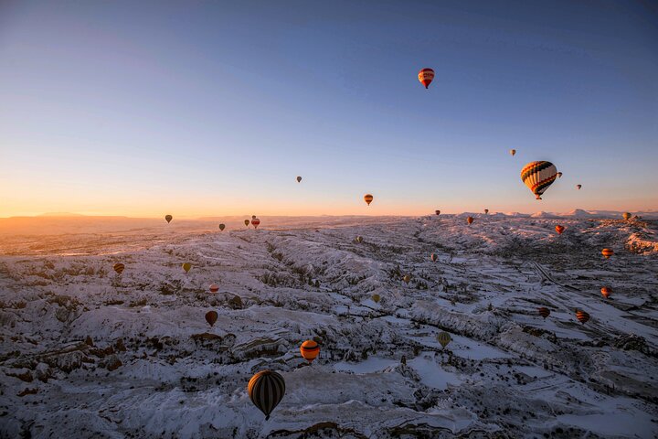 Passeio de balão de ar quente ao nascer do sol em Goreme, Capadócia