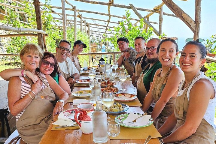 Corso di cucina pratico e tour in agriturismo in Costiera Amalfitana
