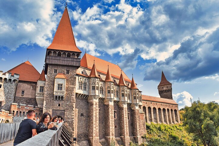 Corvin Castle og Sibiu Fortified City fra Cluj