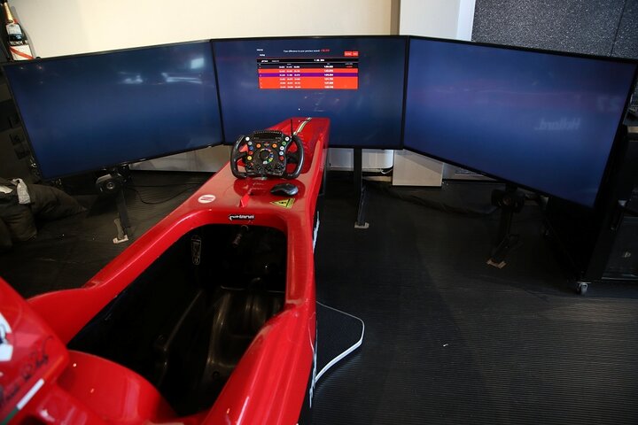 Entrada al Museo Maranello Ferrari y Simulador Profesional de F1