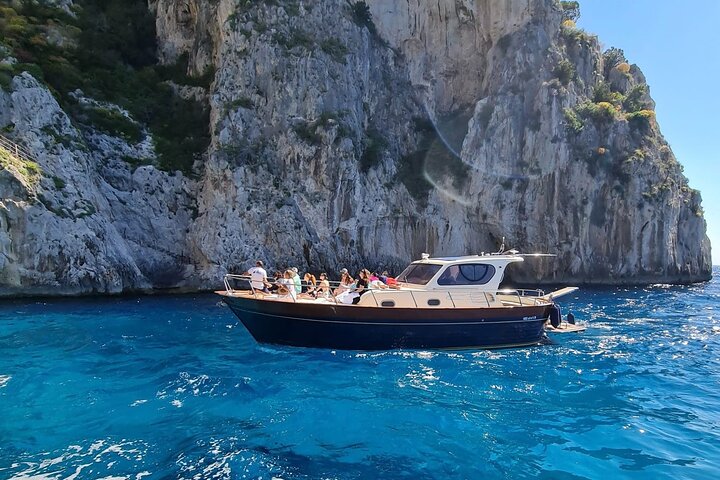 Capri Blue Grotto lille gruppe båd dagstur fra Sorrento