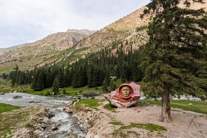 5 Days Private Tour Kazakhstan and Kyrgyzstan from Almaty