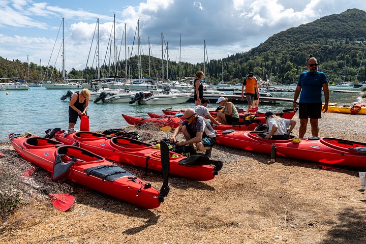 Tour en kayak de Lefkada, Skorpios et Madouri - Balade entre îles avec déjeuner