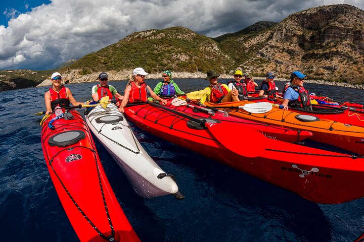 Tour en kayak de Lefkada, Skorpios et Madouri - Balade entre îles avec déjeuner
