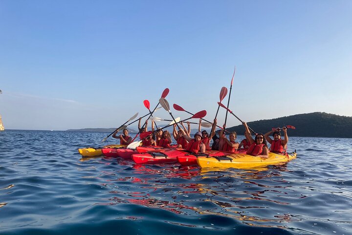 Tour en kayak de Lefkada, Skorpios et Madouri - Balade entre îles avec déjeuner
