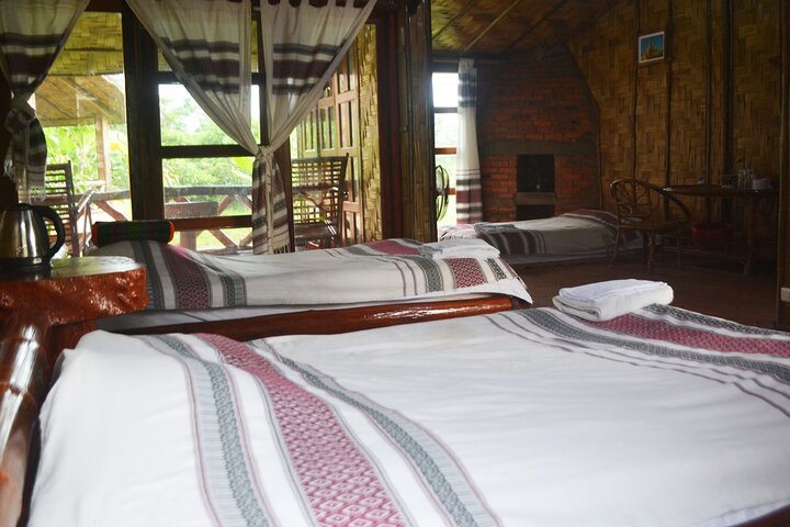 Bungalower och bambu spår: A 4 - Day Luang Namtha Cultural Retreat