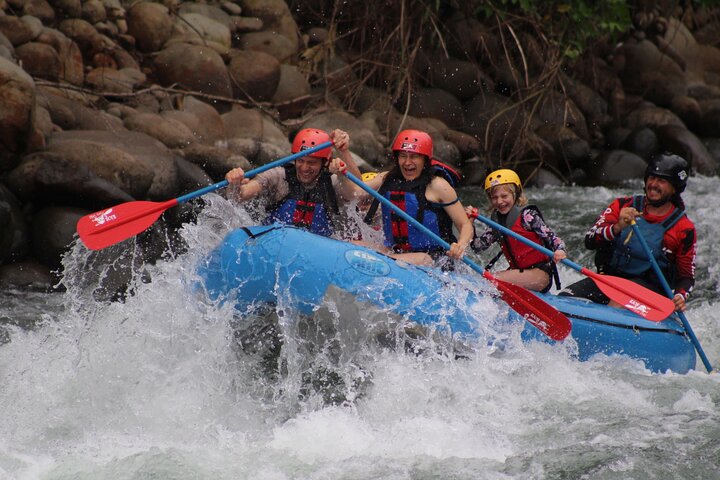 Rio Sarapiqui, Costa Rica Rafting Tour Aventura