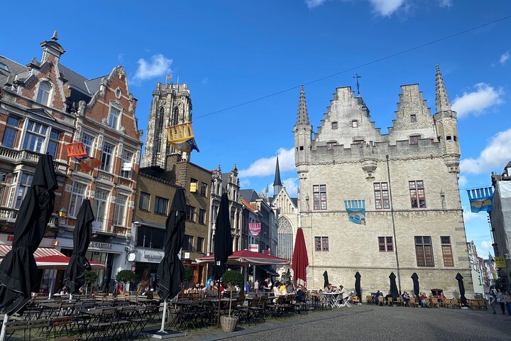 Entfliehen Sie der Stadt Mechelen Stadtspaziergang mit Rätseln