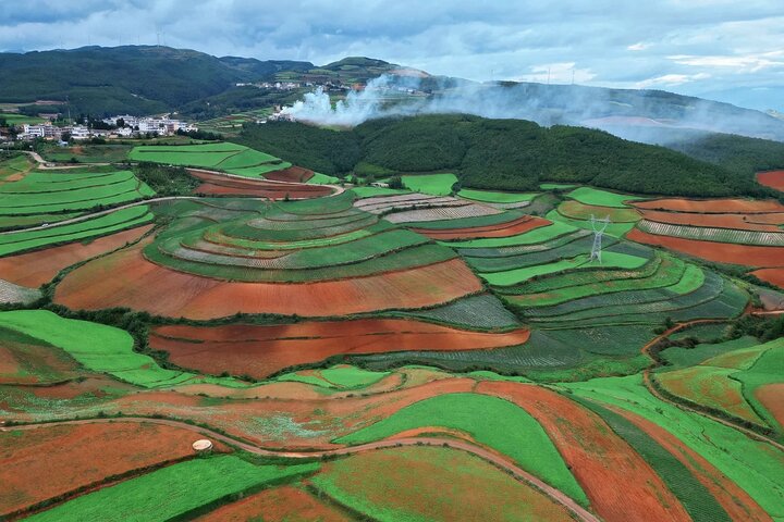 Tour privado de esplendor otoñal de la tierra roja de Dongchuan