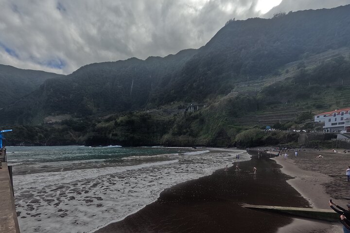 Madeira 4x4 Jeep-Safari: Porto Moniz, Lavapools und Fanal-Wald
