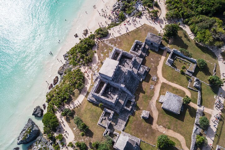 Visite des hauts lieux de Tulum, Cenote & Jungle Village pick-up inclus