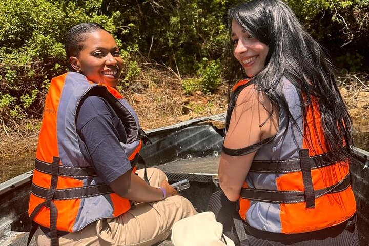 Escape to Kafue Adventure and Thrills by the Dam (em inglês)
