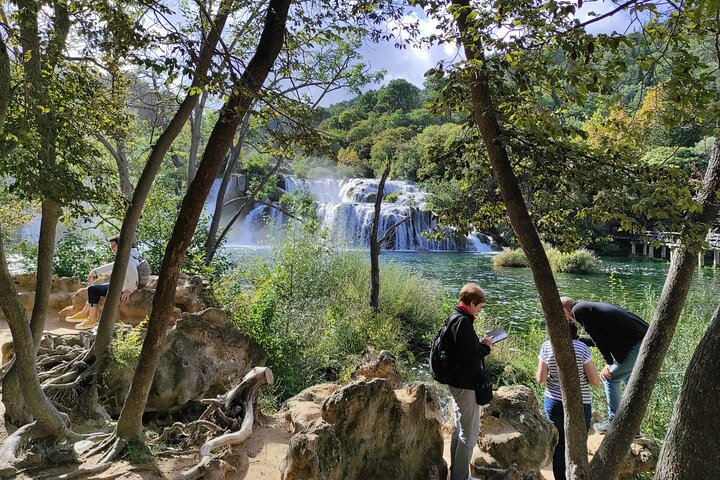 Da Trogir, Seget, Okrug: Cascate di Krka & tour culturale di Sebenico