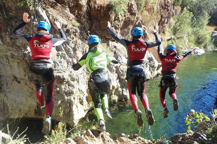 Desde Marbella: Tour de Barranquismo en el Cañón de Guadalmina