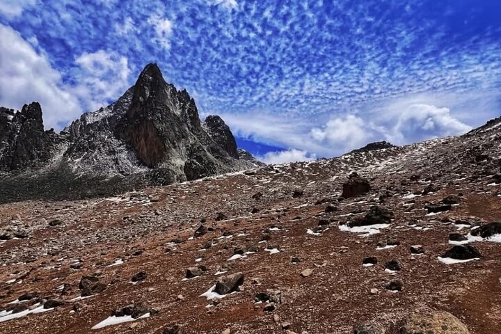 Avventura di trekking privato di 5 giorni sul Monte Kenya da Nairobi