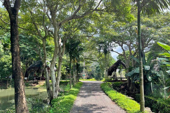 Buon Ma Thuot Patrimoine & Café Voyage