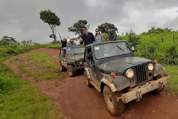 Dagstur med jeep og Mystic Mountain Coffee Farm