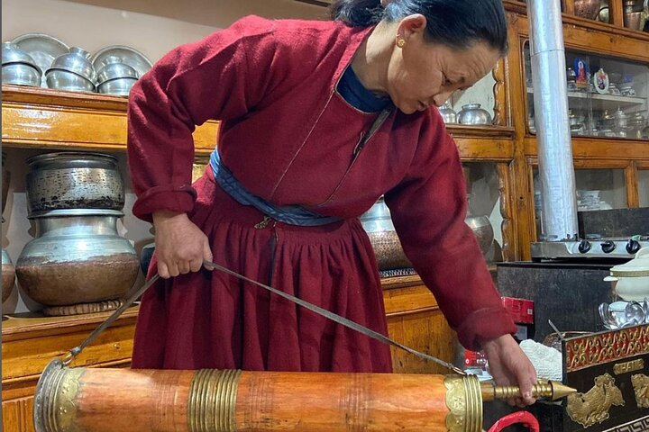 Tour de lujo étnico de 4 estrellas en Ladakh 9 días