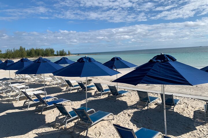Junkanoo Village Beach Club Experience: Lunch & 1 Signature Drink