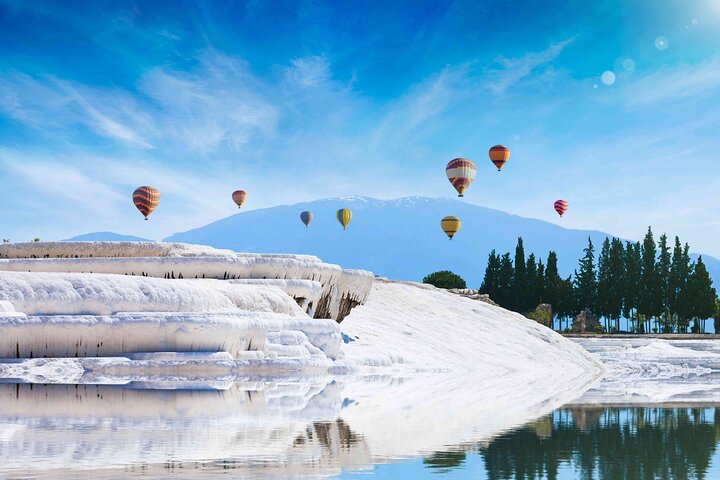 Desde Antalya Pamukkale Vuelo en globo aerostático con almuerzo