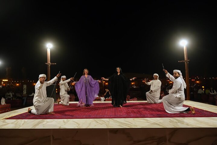 Dubaï Soirée4x4Desert Safari, barbecue dîner, danse du ventre, promenade à dos de chameau