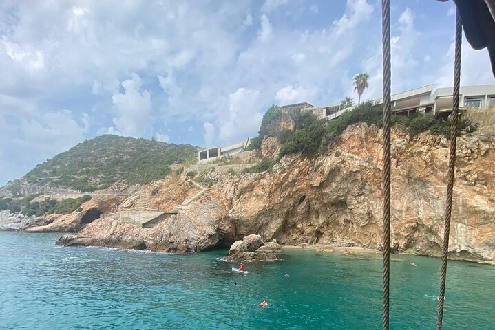 Alanya Pirate Boat Tour All Inclusive med frokost og transfer