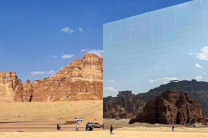 Discover AlUla: Elephant Rock, Hidden Gems & More