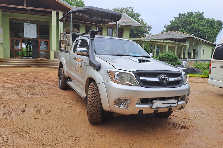 Udawalawe Safari com Hotel Pick-up e todos os transportes - Tour Privado