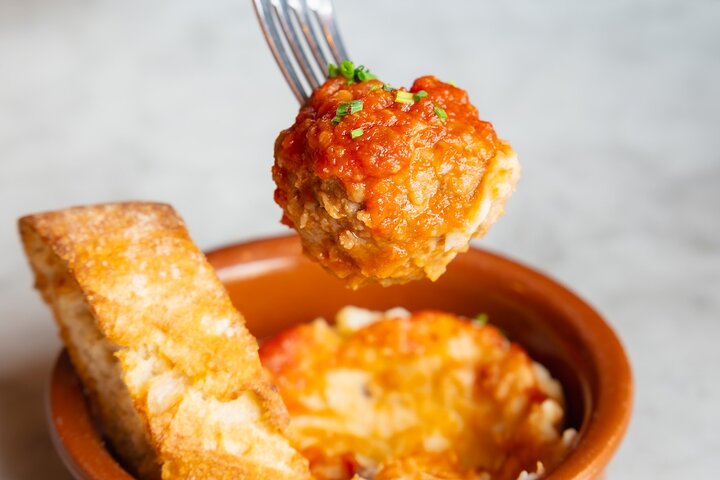 Tour gourmet di tapas e vino a Palma di Maiorca