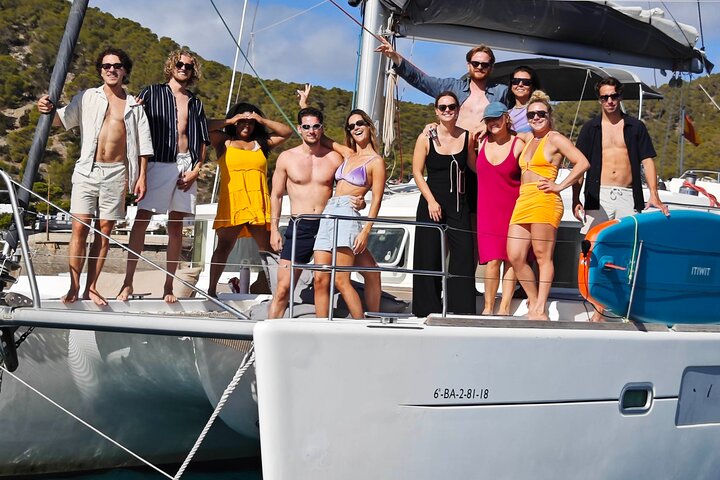 Naviga a Formentera con il tour in crociera in catamarano