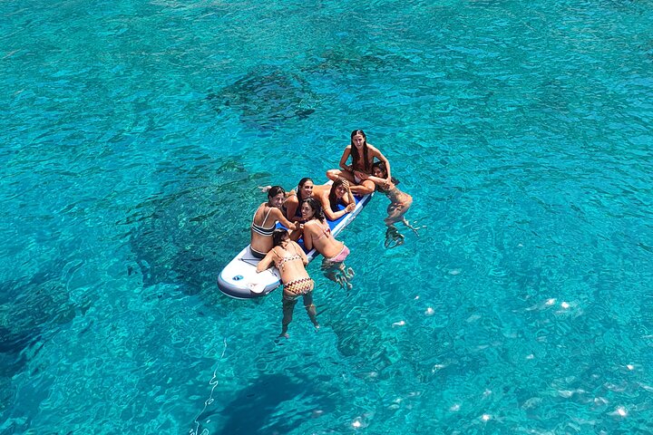 Naviga a Formentera con il tour in crociera in catamarano